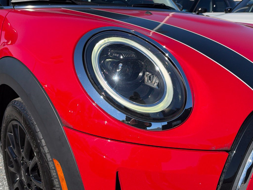Used 2024 MINI Cooper 2-Door Hardtop FWD image 5