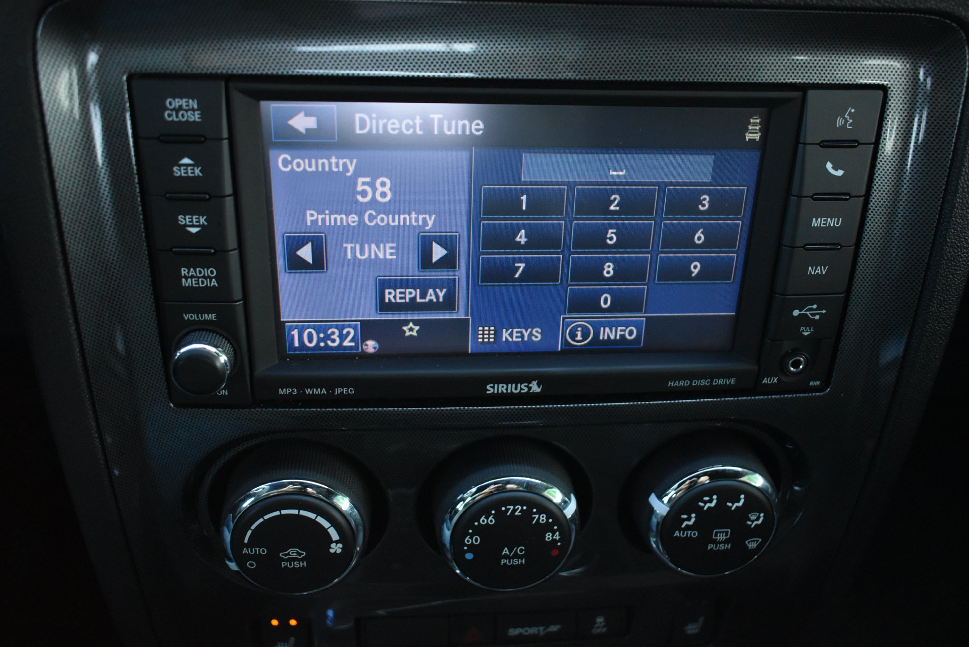 Used 2013 Dodge Challenger SXT Plus RWD image 25