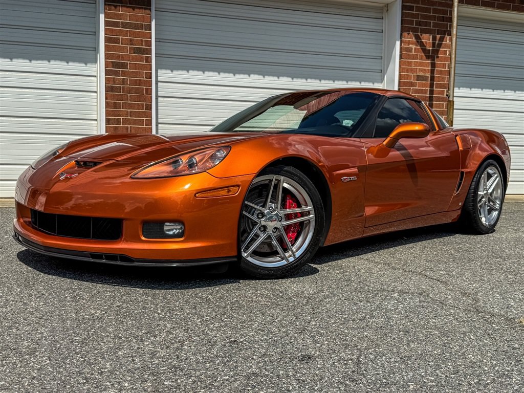 Used 2007 Chevrolet Corvette Z06 w/ Preferred Equipment Group RWD image 2
