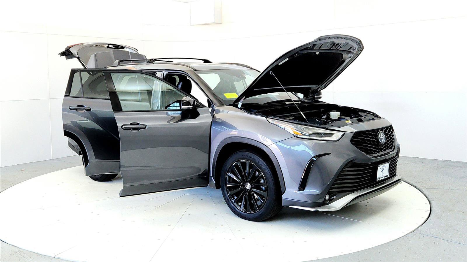 Used 2023 Toyota Highlander XSE AWD/4WD image 12