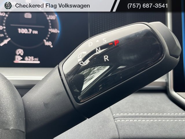 New 2025 Volkswagen Tiguan SE image 37