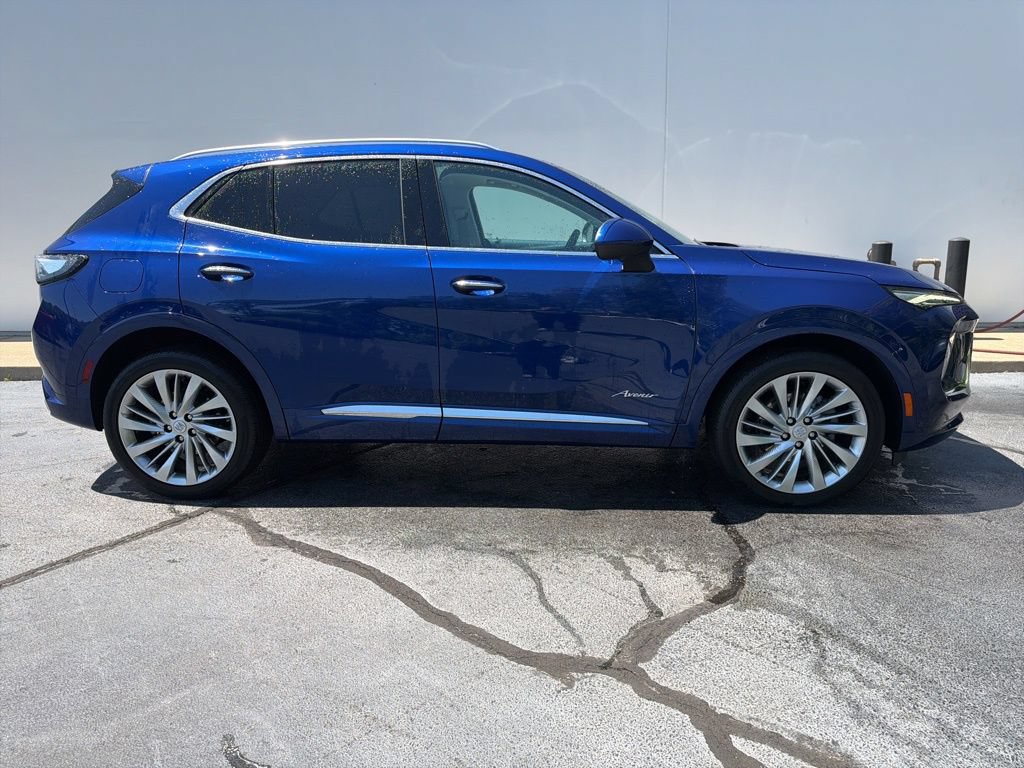 Used 2024 Buick Envision Avenir AWD/4WD image 9