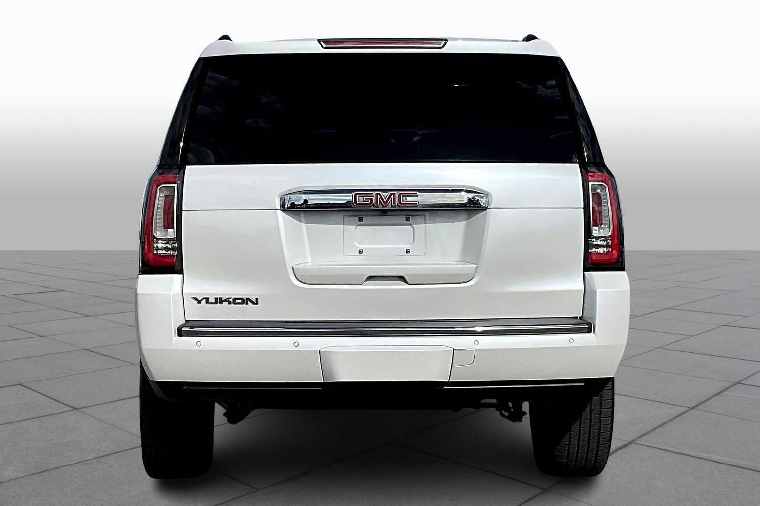 Used 2016 GMC Yukon Denali w/ Open Road Package image 5