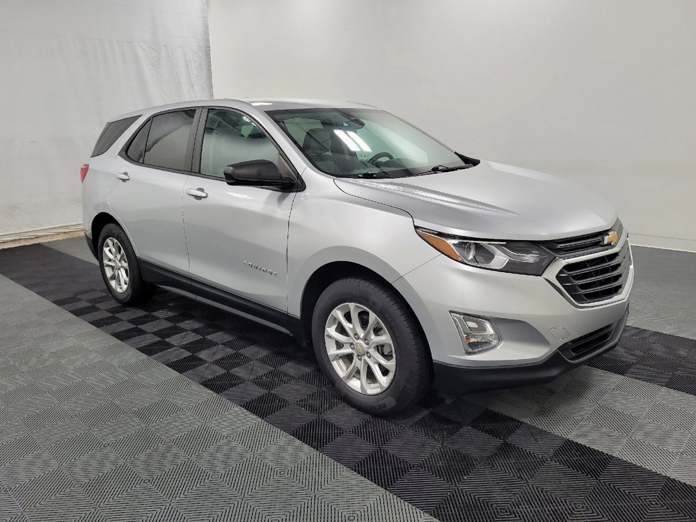 Used 2020 Chevrolet Equinox LS w/ LPO, Cargo Package AWD/4WD image 11