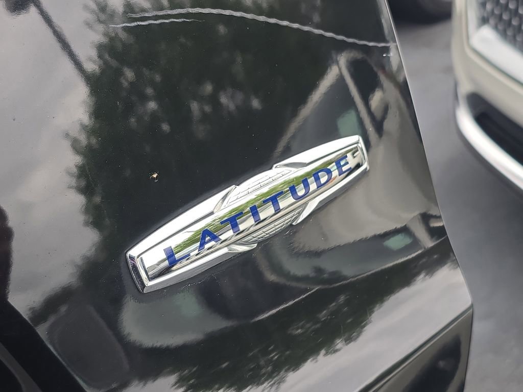 Used 2019 Jeep Cherokee Latitude Plus image 8