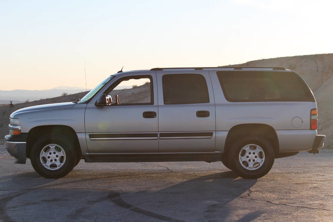 Used 2005 Chevrolet Suburban LS image 5