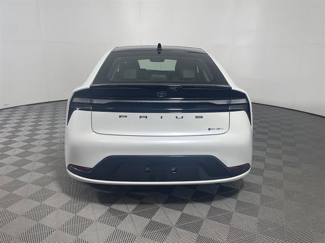 New 2026 Toyota Prius Plug-In Hybrid FWD image 6
