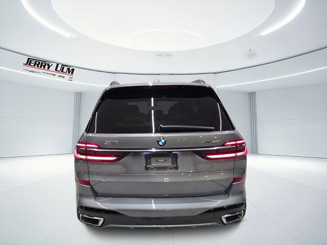 Used 2023 BMW X7 xDrive40i w/ Executive Package image 4