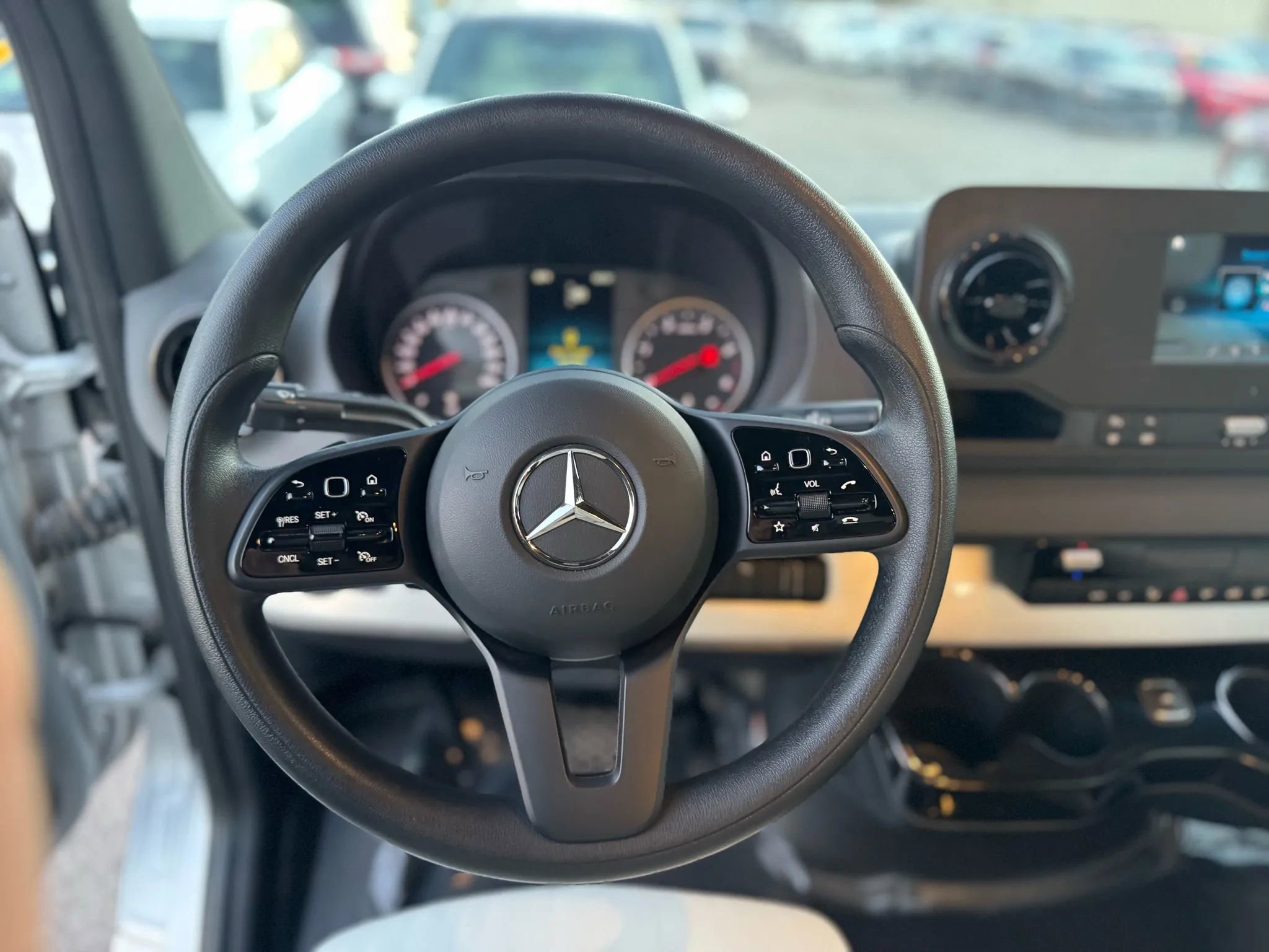 Used 2021 Mercedes-Benz Sprinter 2500 w/ Windows All Around Package image 15