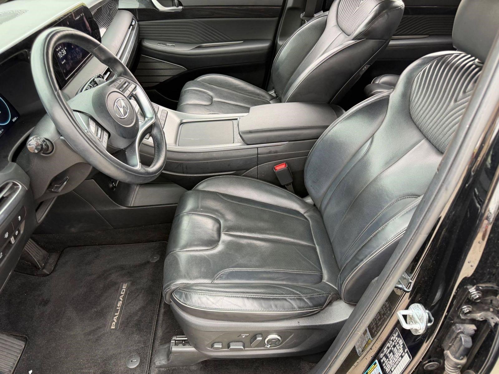 Used 2023 Hyundai Palisade Calligraphy image 3