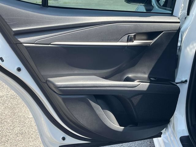 Used 2025 Toyota Camry SE FWD image 16