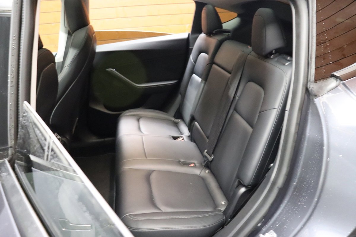Used 2023 Tesla Model Y Performance image 32