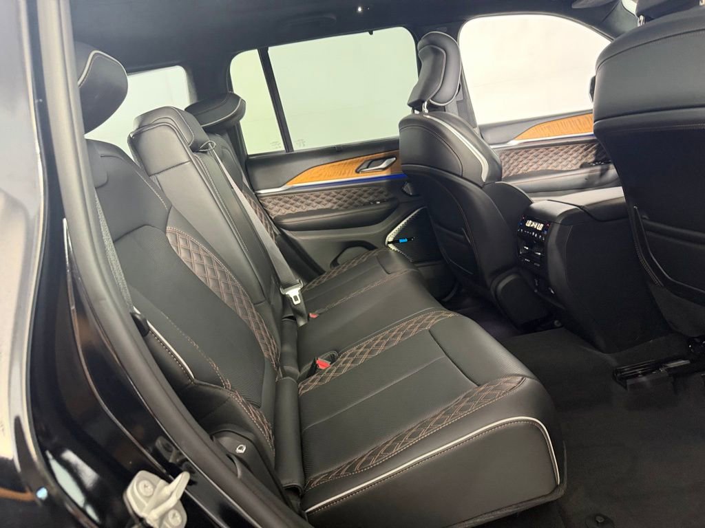 Used 2023 Jeep Grand Cherokee Summit image 35