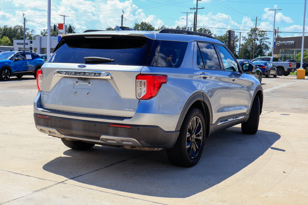 Used 2020 Ford Explorer XLT w/ Equipment Group 202A RWD image 22