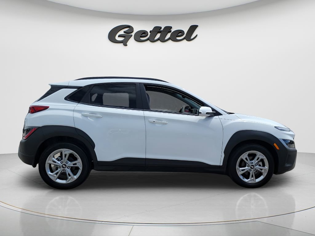 Used 2023 Hyundai Kona SEL image 3