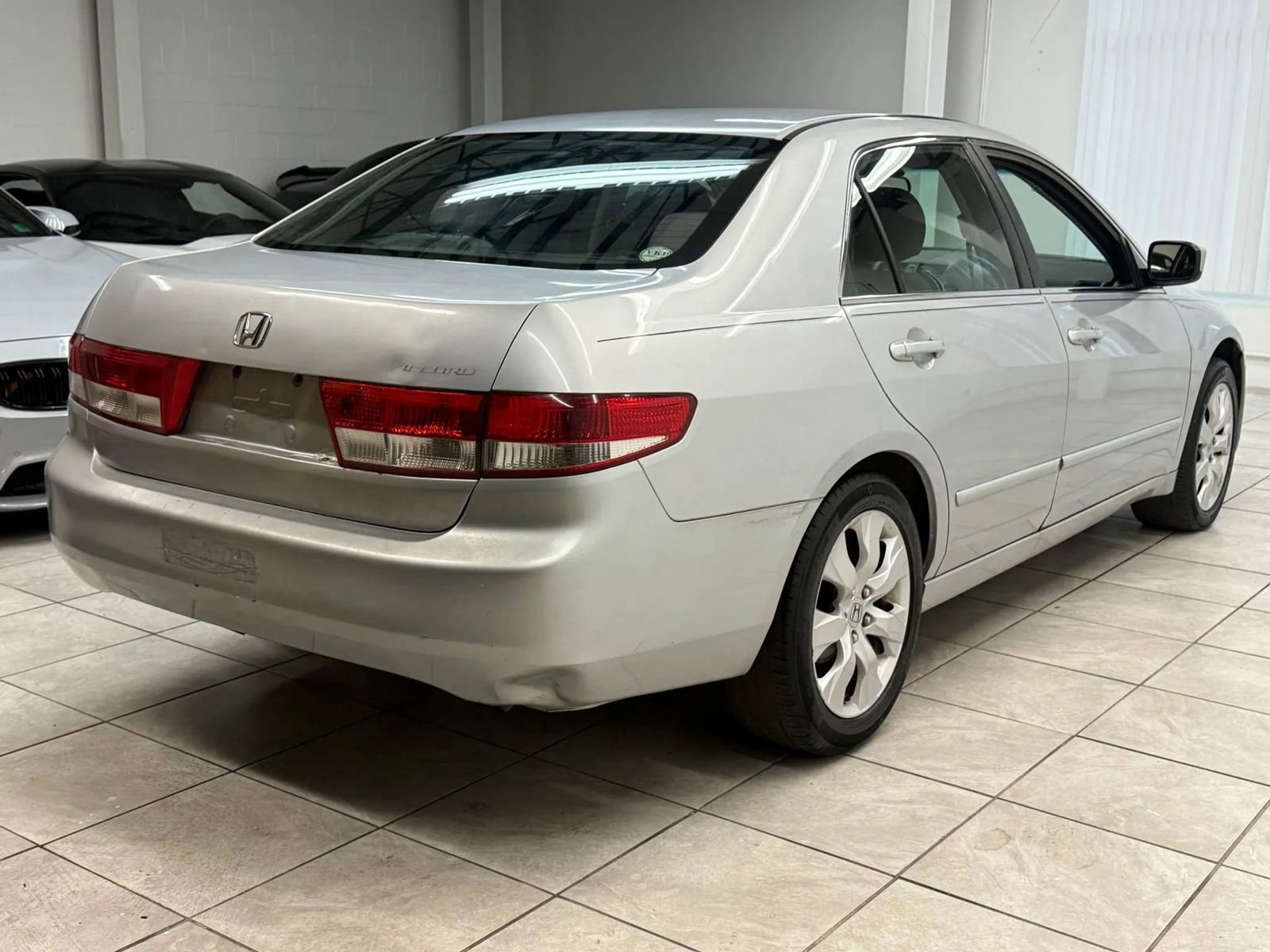 Used 2004 Honda Accord EX image 9