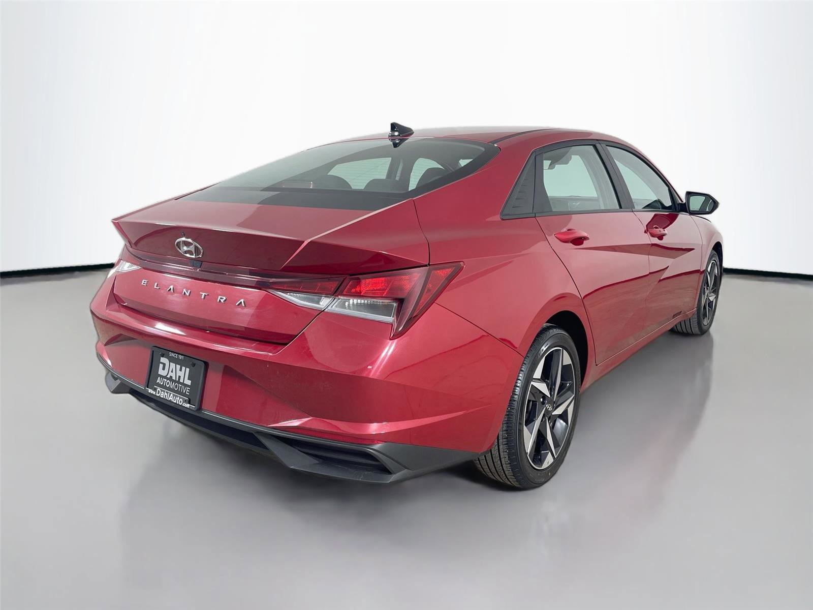 Used 2023 Hyundai Elantra SEL w/ Convenience Package FWD image 13