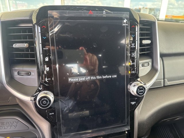 New 2025 RAM 4500 4x4 Crew Cab DRW image 33