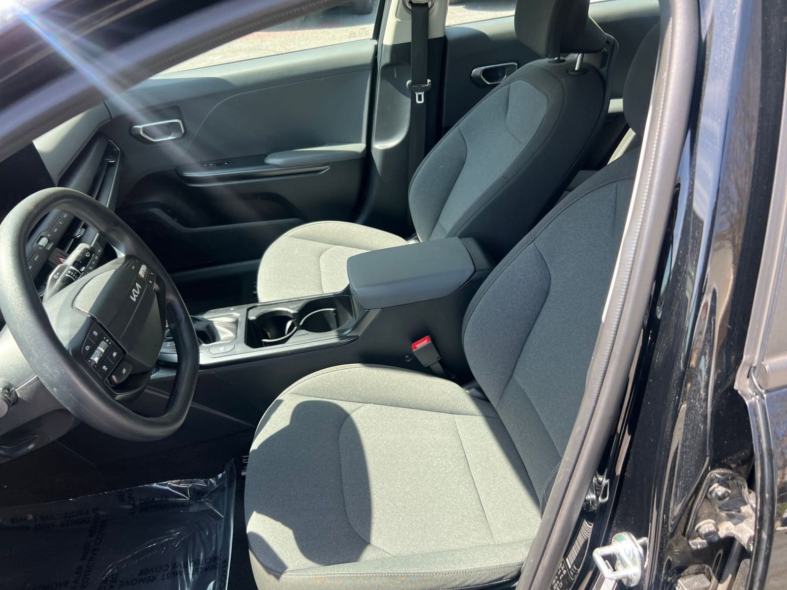 Used 2025 Kia K4 FWD image 32