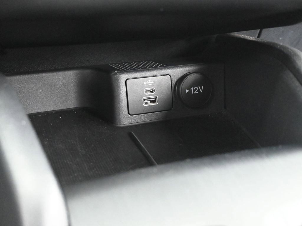 Certified 2025 Ford Escape ST-Line AWD/4WD image 19