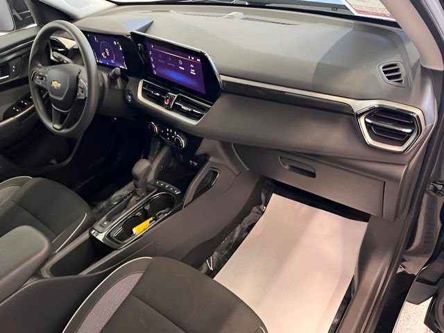 Used 2025 Chevrolet TrailBlazer LT image 13