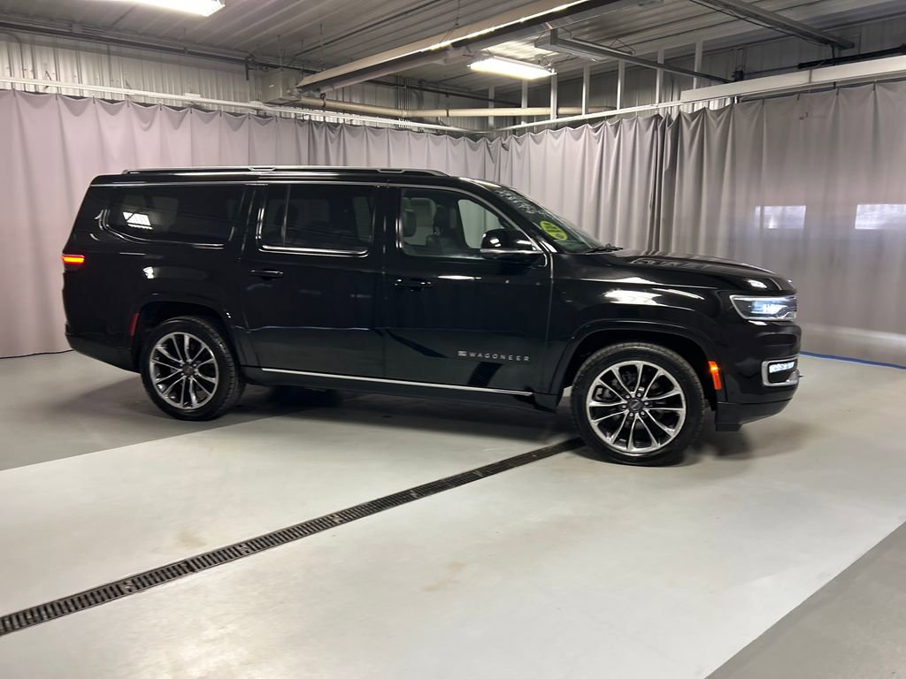 Used 2023 Jeep Wagoneer L Series III w/ Premium Group I image 8