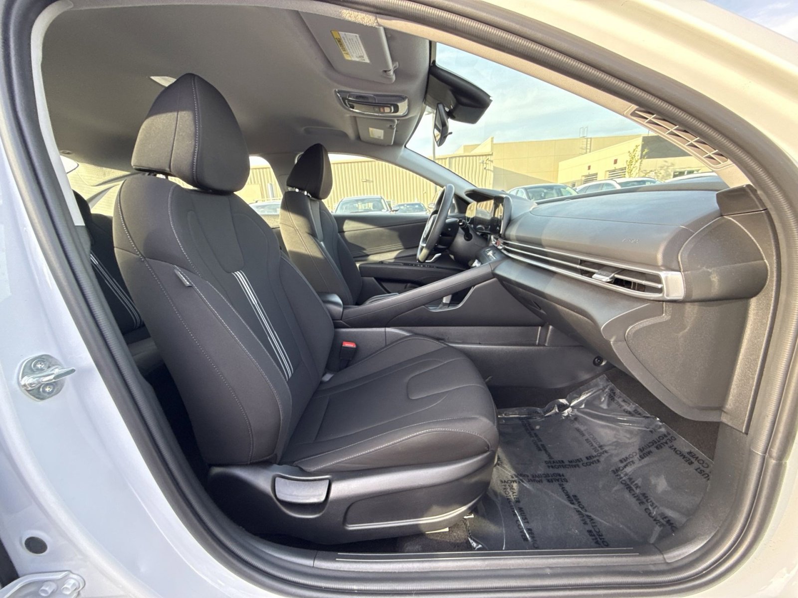 Certified 2024 Hyundai Elantra SEL FWD image 26