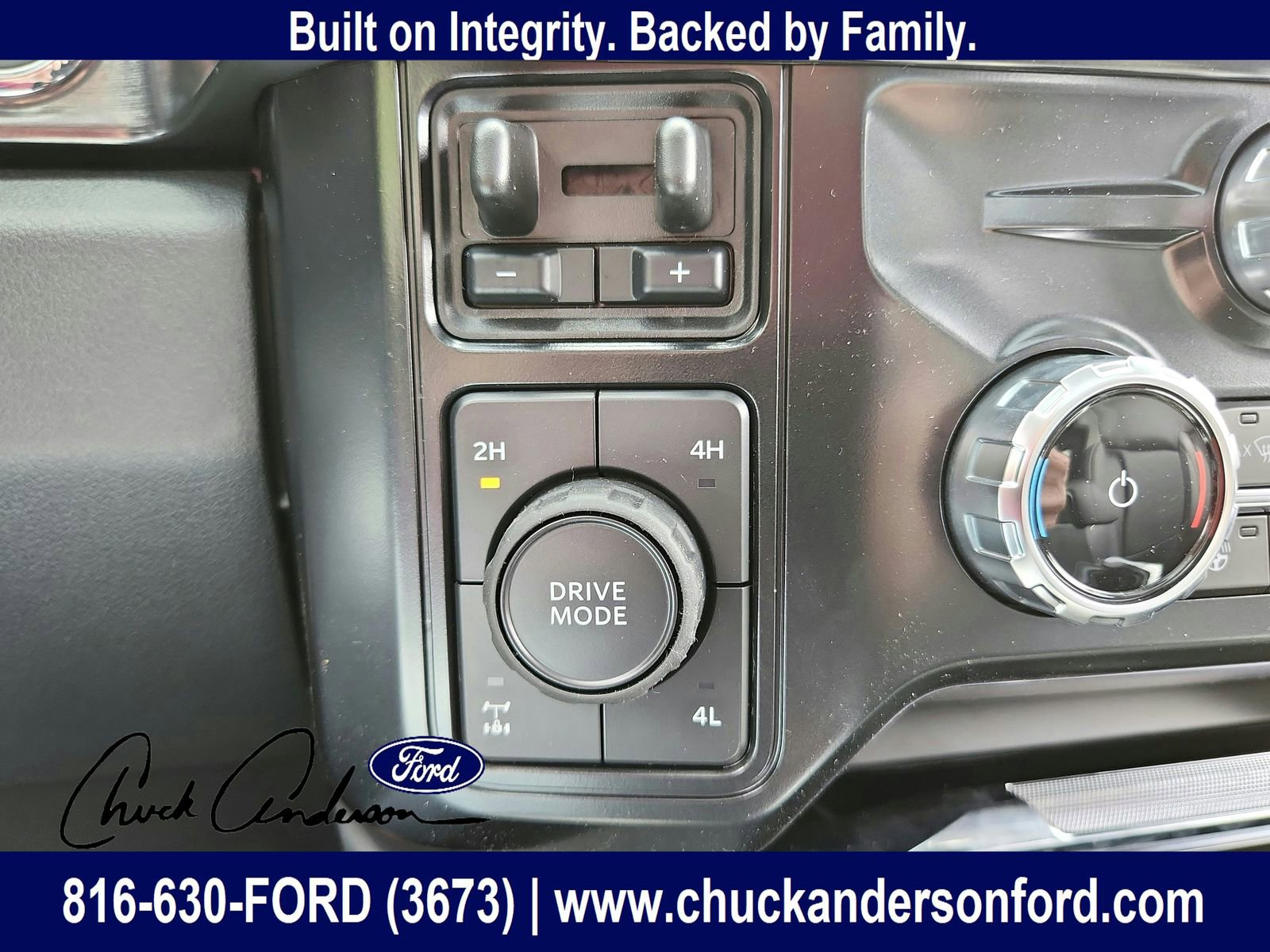 New 2025 Ford F350 Lariat w/ Black Appearance Package image 25