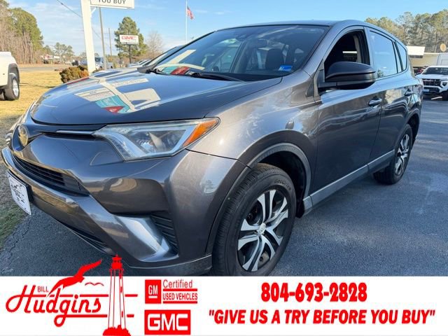 Used 2018 Toyota RAV4 LE image 1