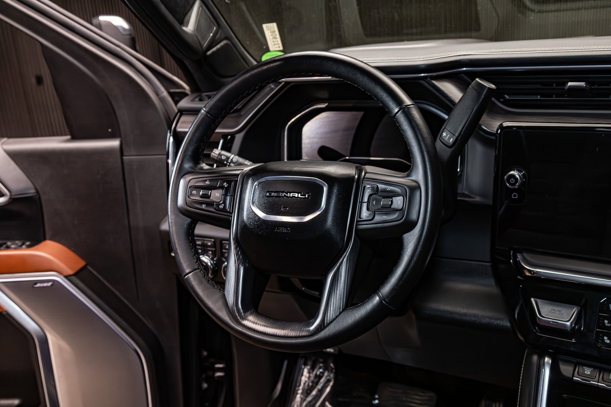 Used 2025 GMC Sierra 3500 Denali Ultimate image 16