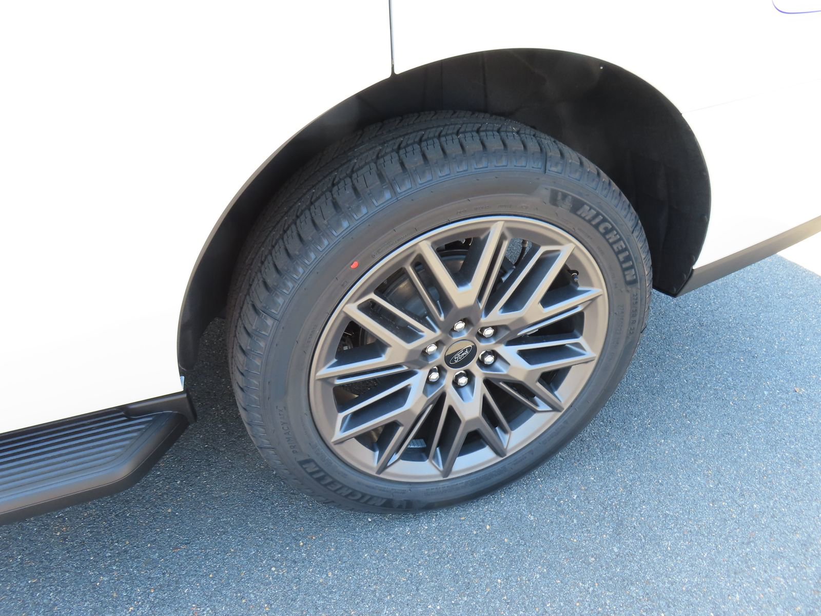 New 2026 Ford Expedition Platinum AWD/4WD image 9