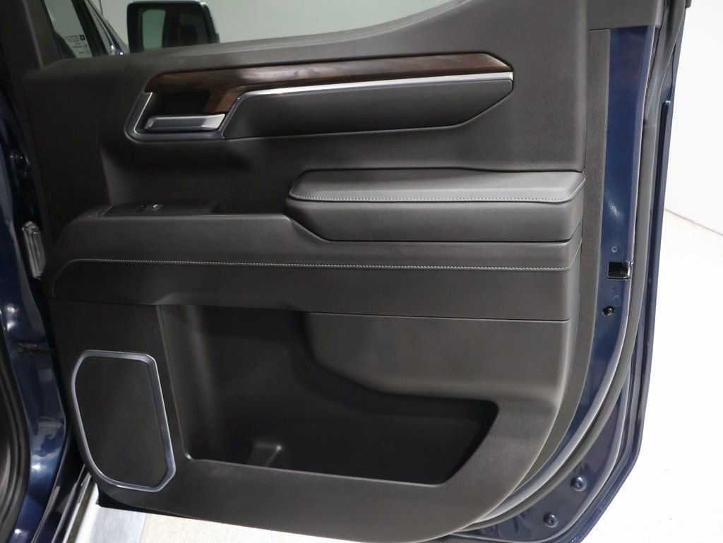 Used 2023 GMC Sierra 1500 SLT image 24