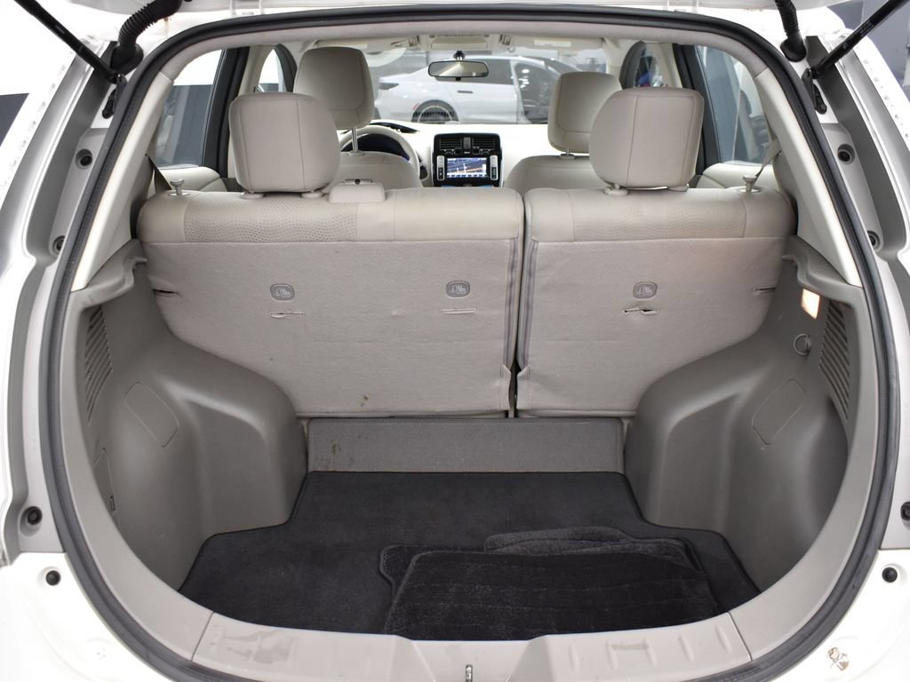 Used 2017 Nissan Leaf SV FWD image 14