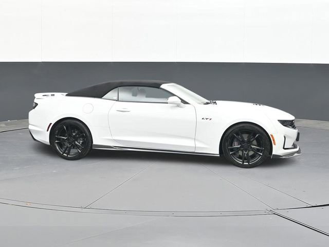 Used 2022 Chevrolet Camaro LT RWD image 19