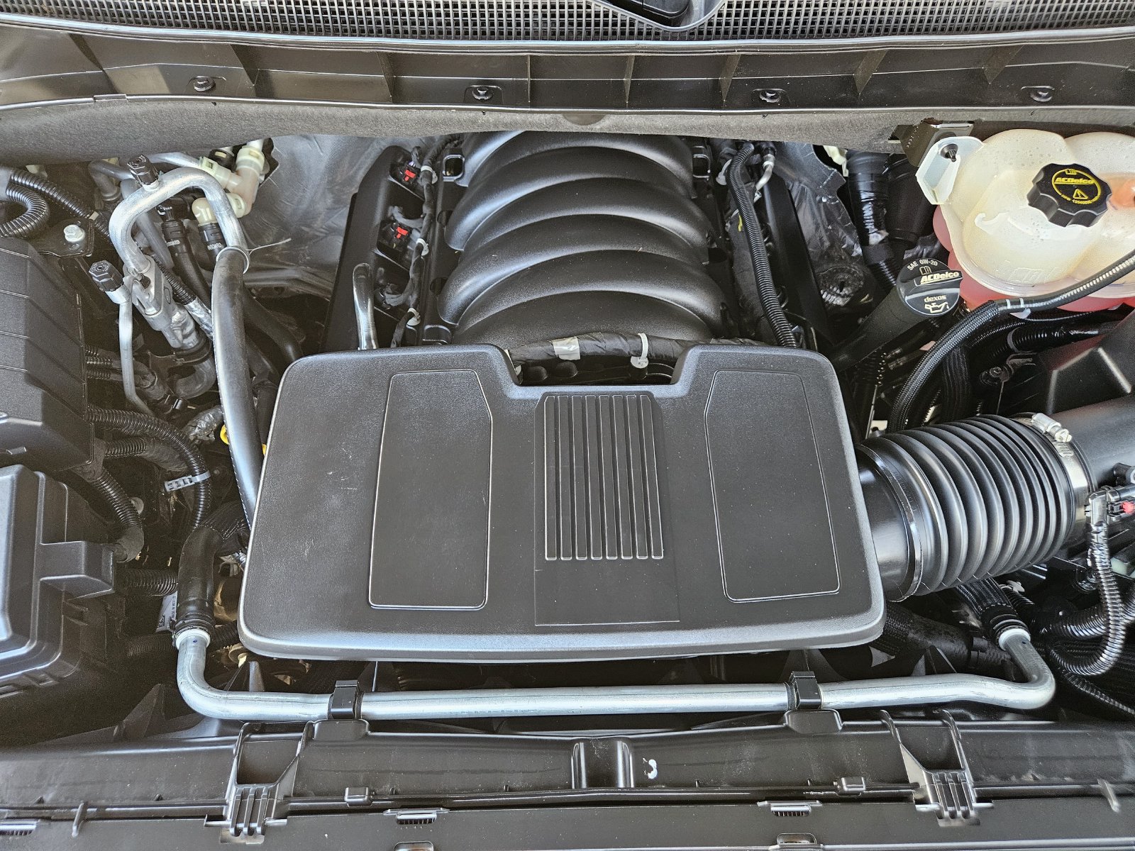 Certified 2026 Chevrolet Suburban Premier AWD/4WD image 35