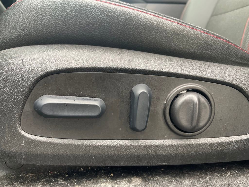 Used 2023 Chevrolet Equinox RS image 10