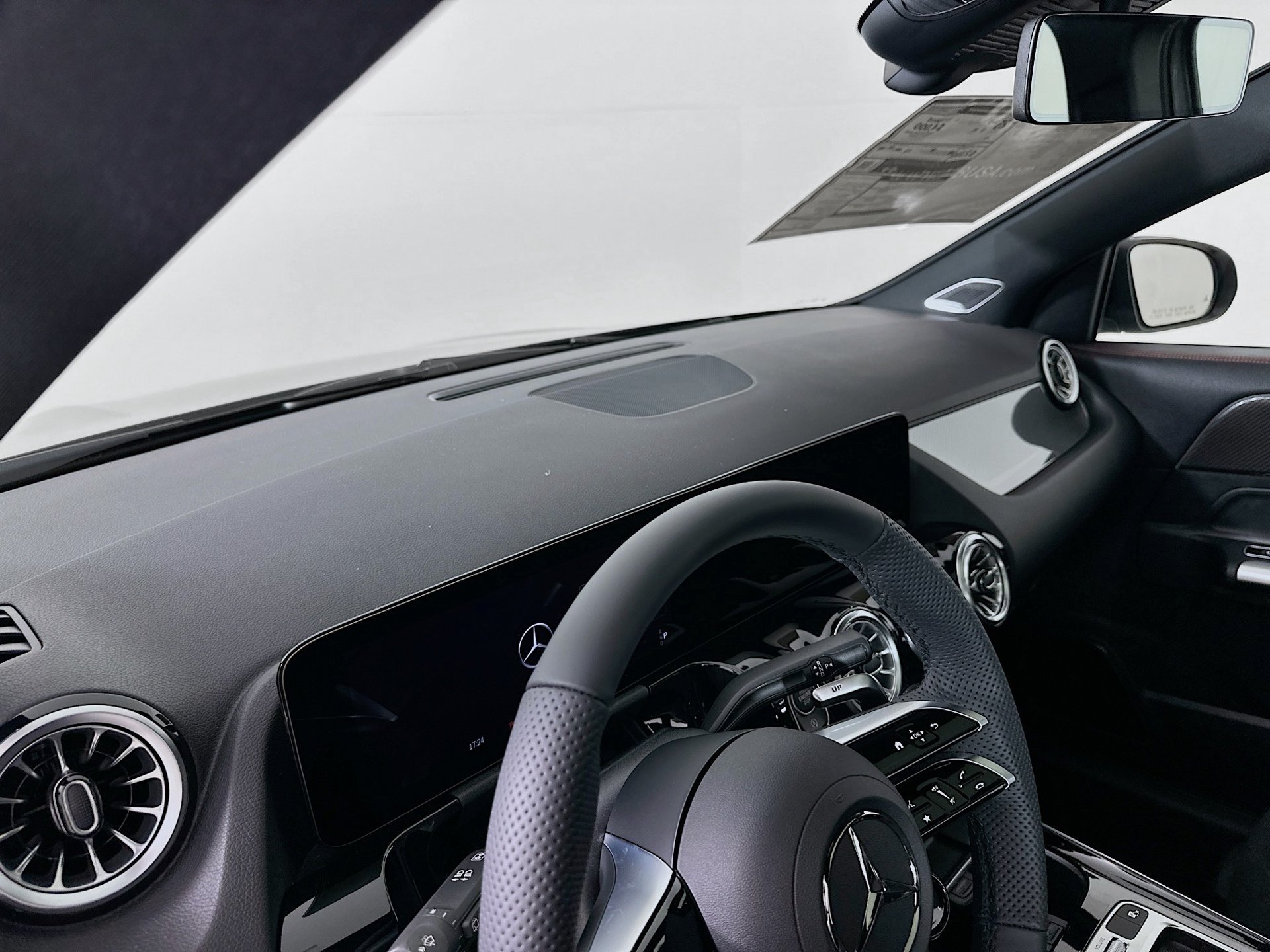 New 2026 Mercedes-Benz GLA 35 AMG 4MATIC image 10