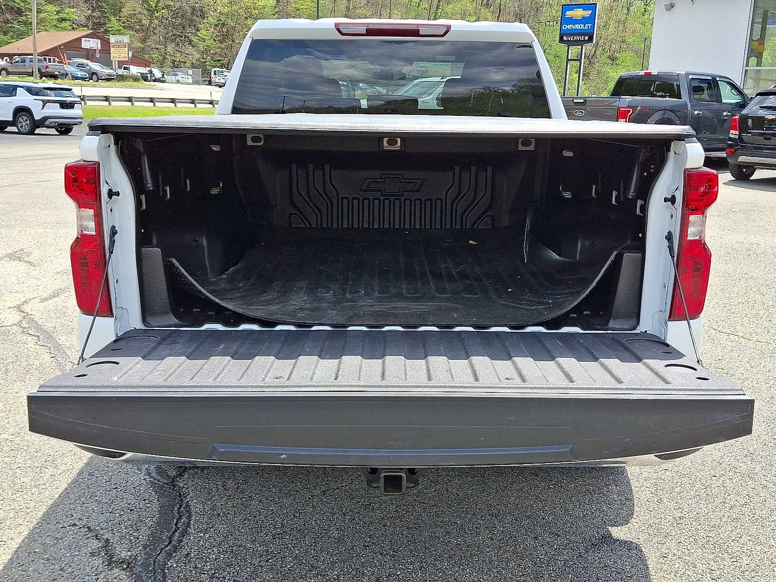 Used 2023 Chevrolet Silverado 1500 LT AWD/4WD image 28