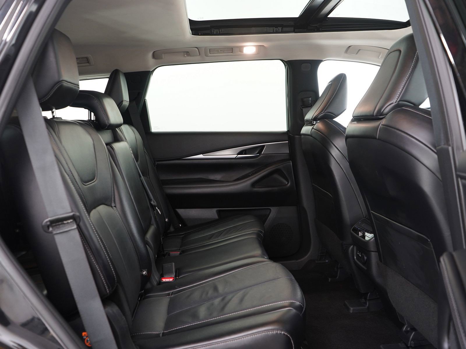 Used 2023 INFINITI QX60 Luxe image 14