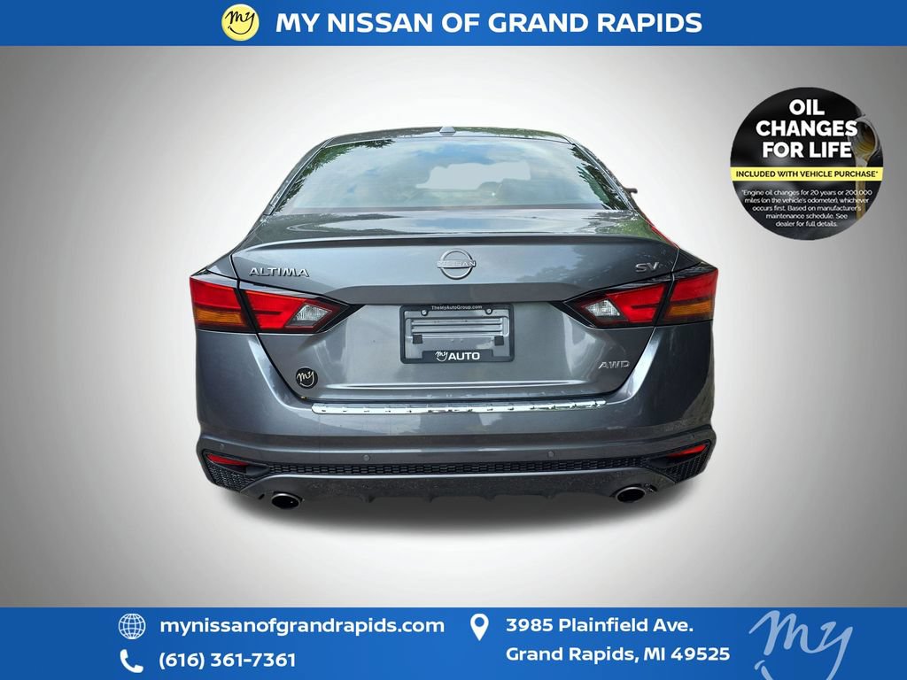 Used 2023 Nissan Altima 2.5 SV w/ SV Premium Package AWD/4WD image 7