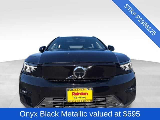 Used 2023 Volvo XC40 Recharge Ultimate image 2