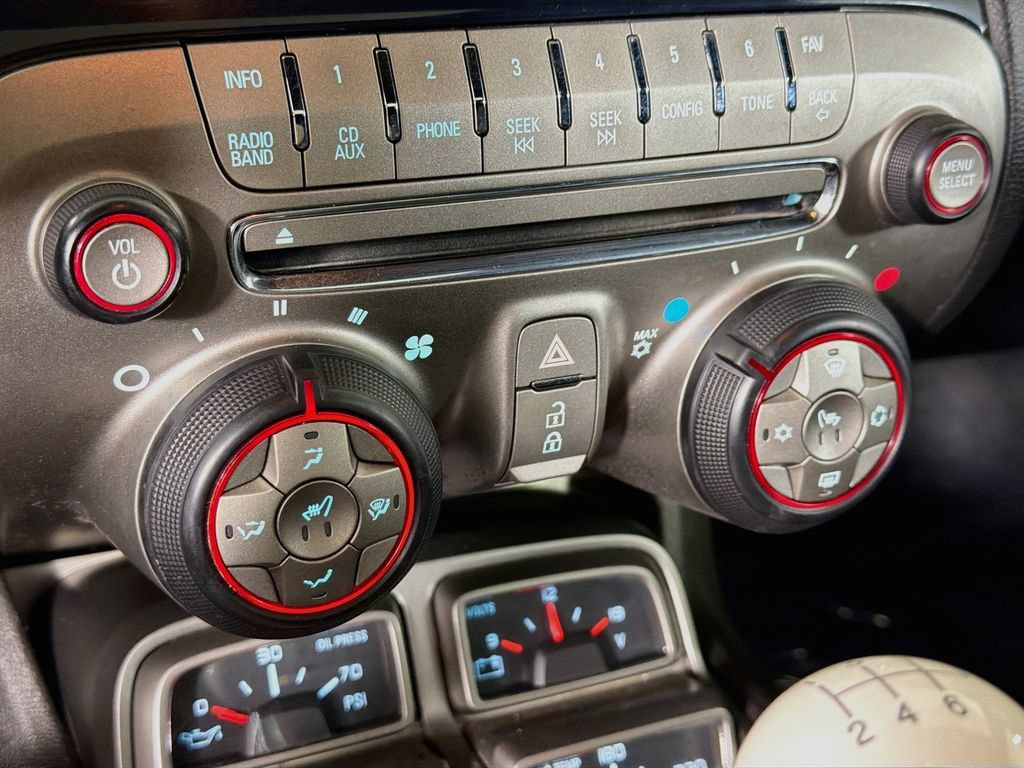 Used 2010 Chevrolet Camaro SS RWD image 17