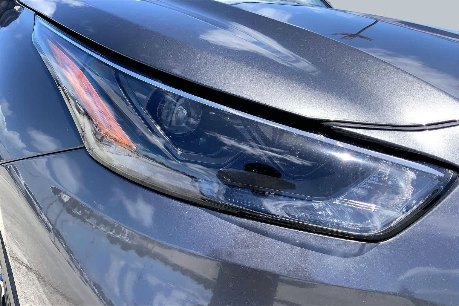 Used 2024 Toyota Highlander XLE FWD image 27