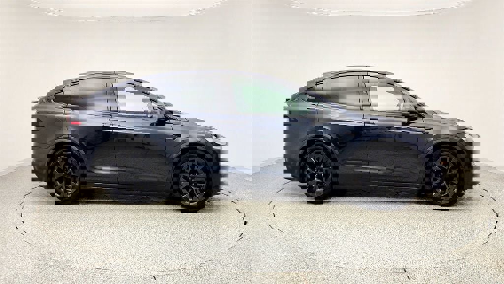 Used 2024 Tesla Model X image 4