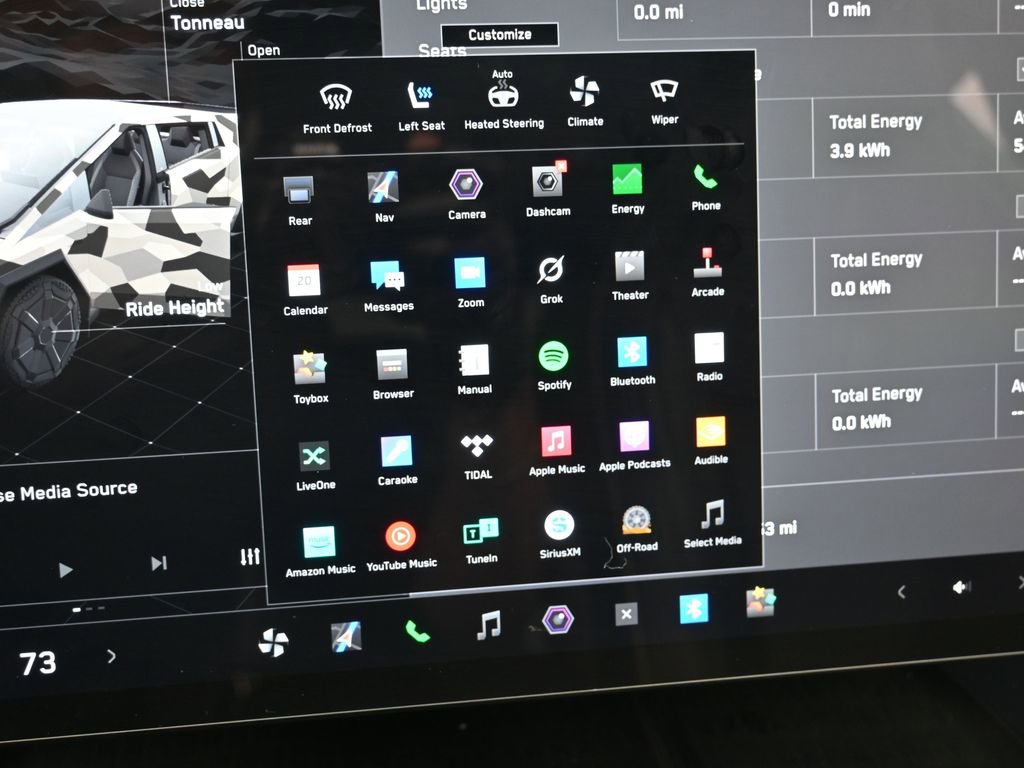 Used 2024 Tesla Cybertruck AWD Crew Cab image 32