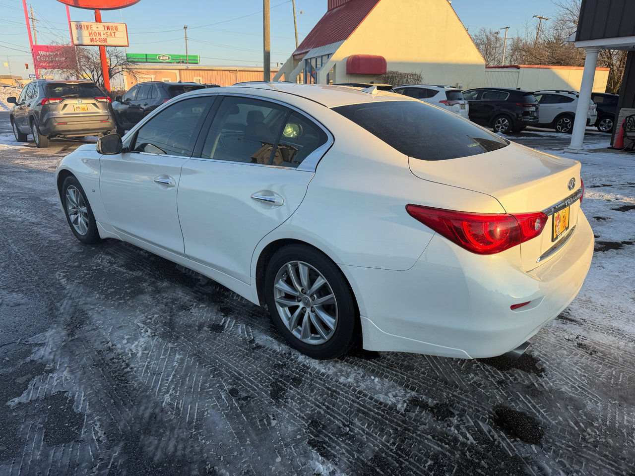 Used 2015 INFINITI Q50 Premium w/ Navigation Package image 8