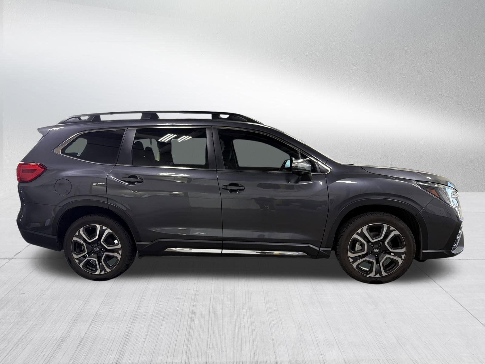 Used 2023 Subaru Ascent Limited w/ Technology Package image 8