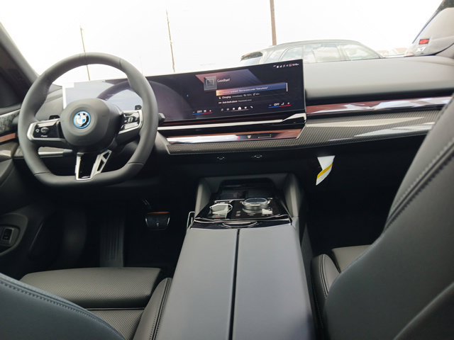 New 2027 BMW 550e xDrive w/ Premium Package AWD/4WD image 11