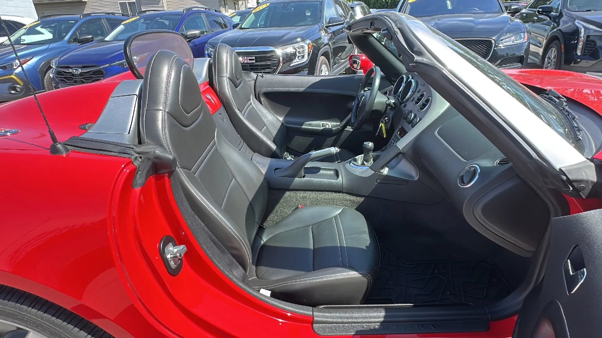 Used 2006 Pontiac Solstice Convertible w/ Premium Package RWD image 15