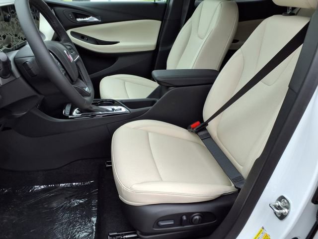 Used 2025 Buick Encore GX Sport Touring w/ Comfort Package image 6